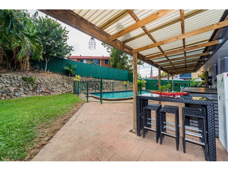 1 Warrungen Way, Ashmore QLD 4214