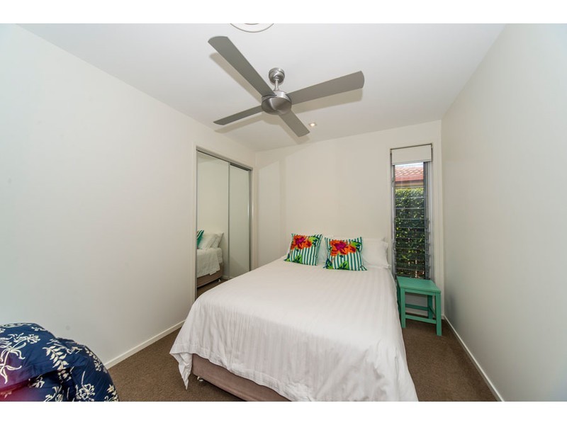2 Tinba Court, Runaway Bay QLD 4216
