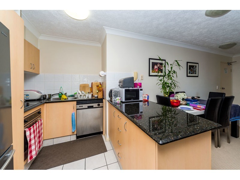 27/38 Labrador Street, Labrador QLD 4215