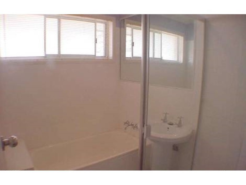 13 Jacaranda Avenue, Hollywell QLD 4216