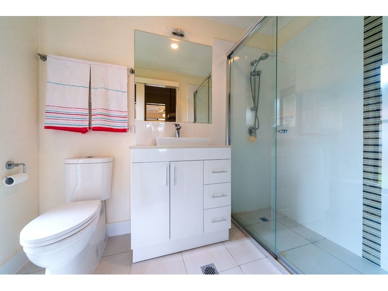 1 Pro Hart Place, Coombabah QLD 4216