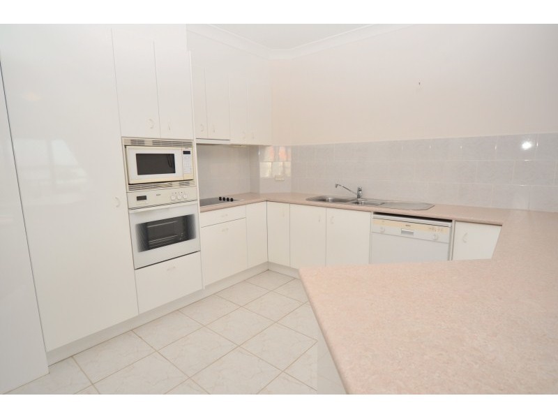 15/9 Madang Crescent, Runaway Bay QLD 4216