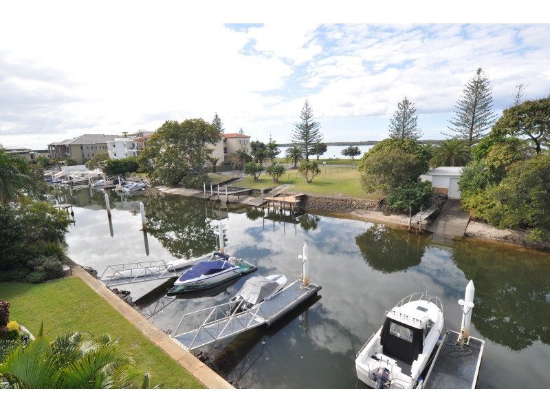 15/9 Madang Crescent, Runaway Bay QLD 4216