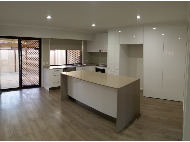 1/19 Stephenson Street, Labrador QLD 4215