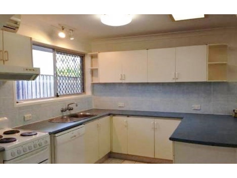 1/14 Barton Avenue, Southport QLD 4215