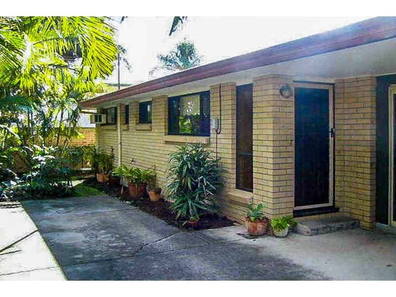 2/67 Broad Street, Labrador QLD 4215