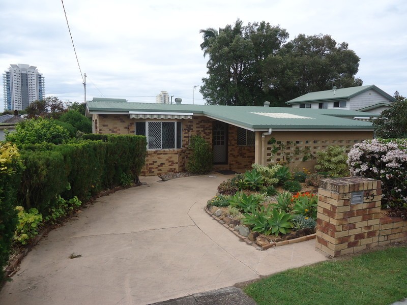 25 Echlin Street, Labrador QLD 4215