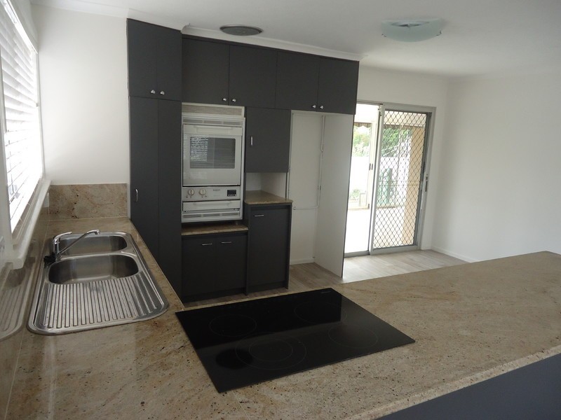 25 Echlin Street, Labrador QLD 4215