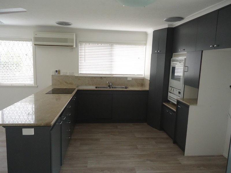 25 Echlin Street, Labrador QLD 4215