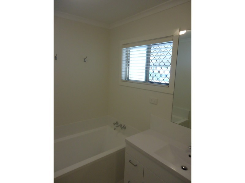 25 Echlin Street, Labrador QLD 4215