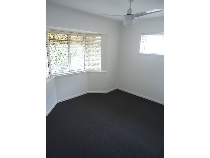 25 Echlin Street, Labrador QLD 4215