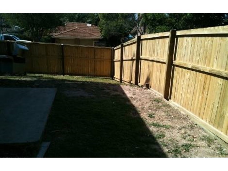 1/6 Ash Court, Arundel QLD 4214