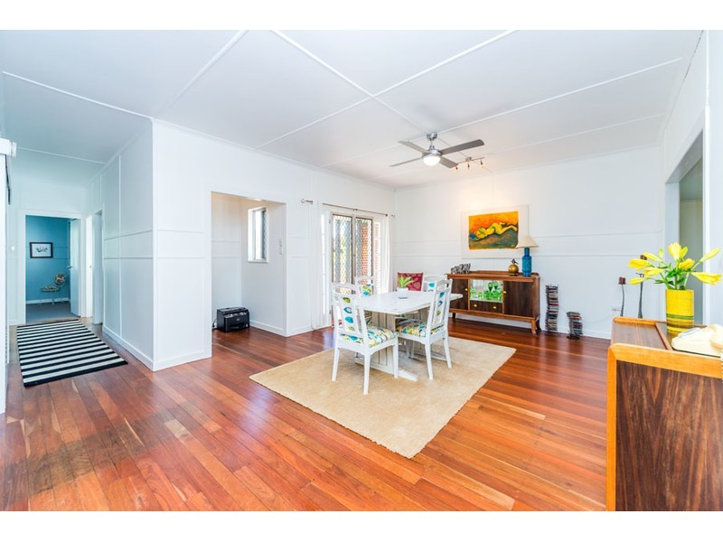 66 Central Street, Labrador QLD 4215