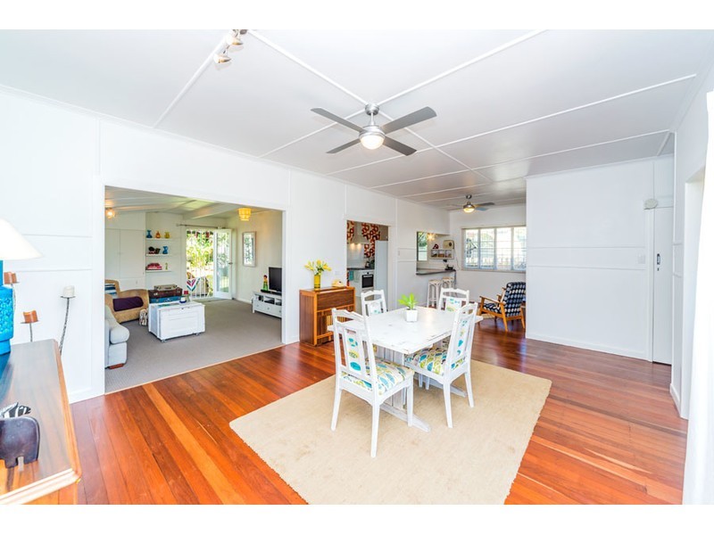 66 Central Street, Labrador QLD 4215