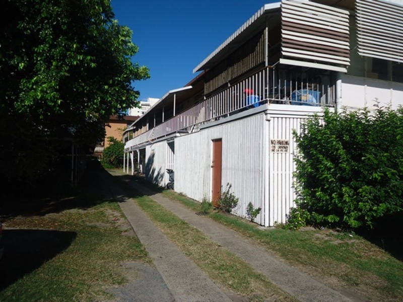 3/149 Frank Street, Labrador QLD 4215