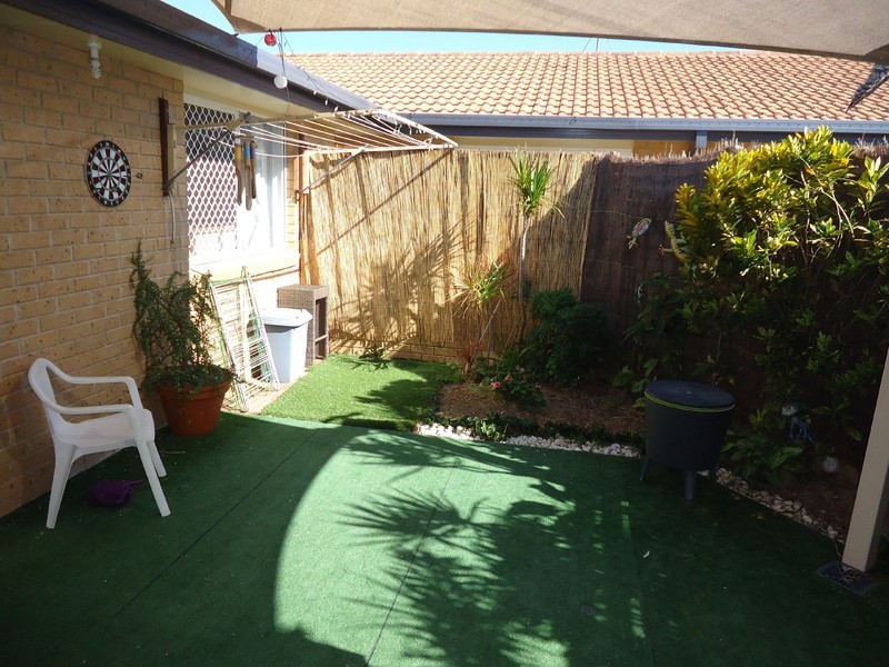 1/4 Calvary Court, Labrador QLD 4215