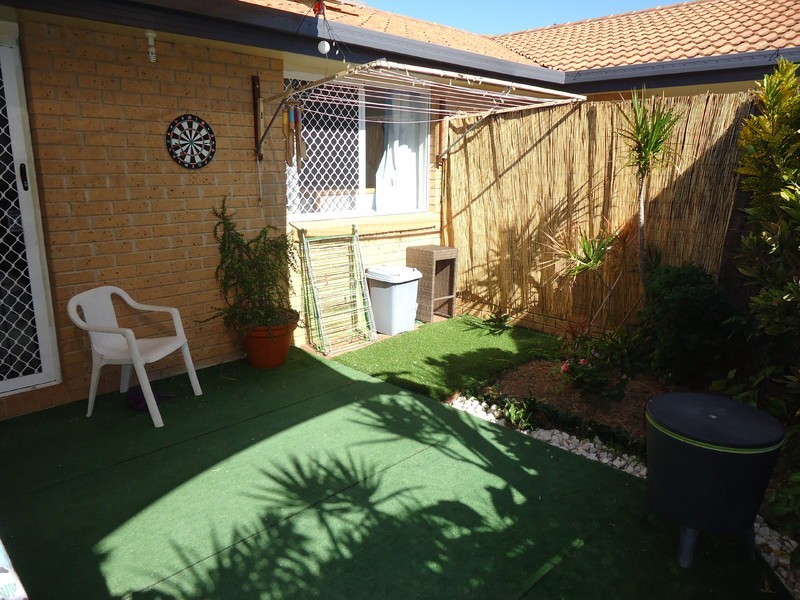 1/4 Calvary Court, Labrador QLD 4215