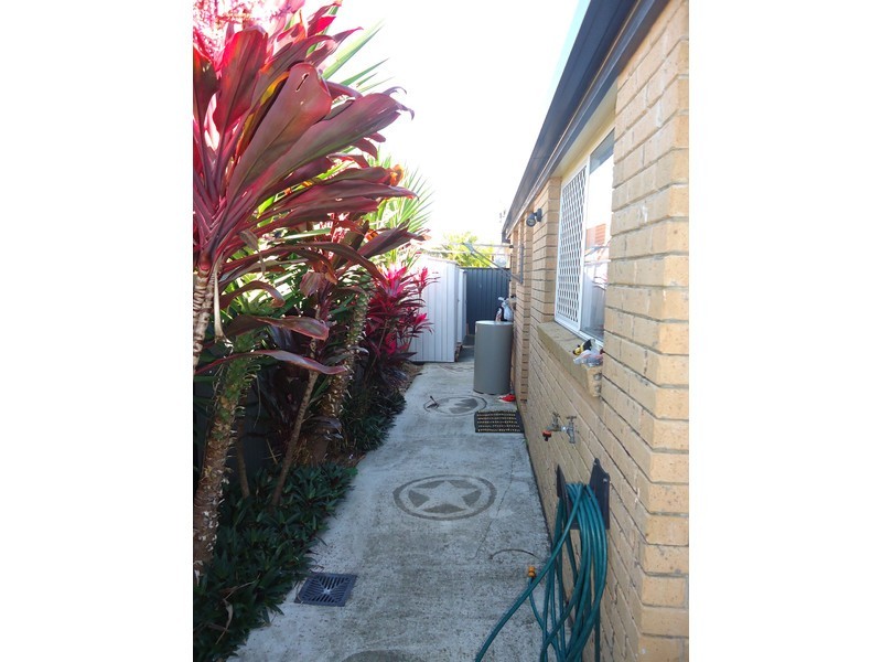 1/4 Calvary Court, Labrador QLD 4215