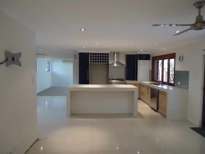 5 Augusta Court, Coombabah QLD 4216