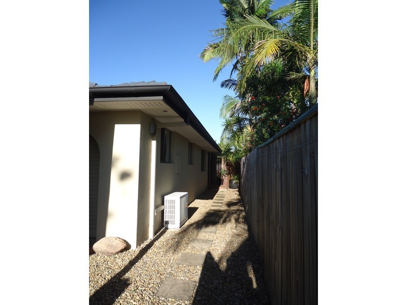 5 Augusta Court, Coombabah QLD 4216