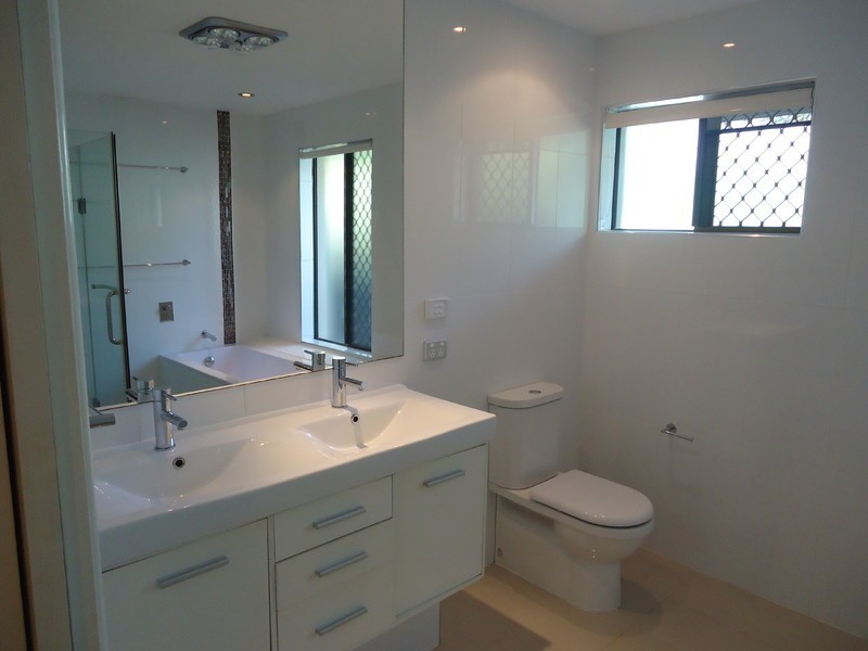 5 Augusta Court, Coombabah QLD 4216