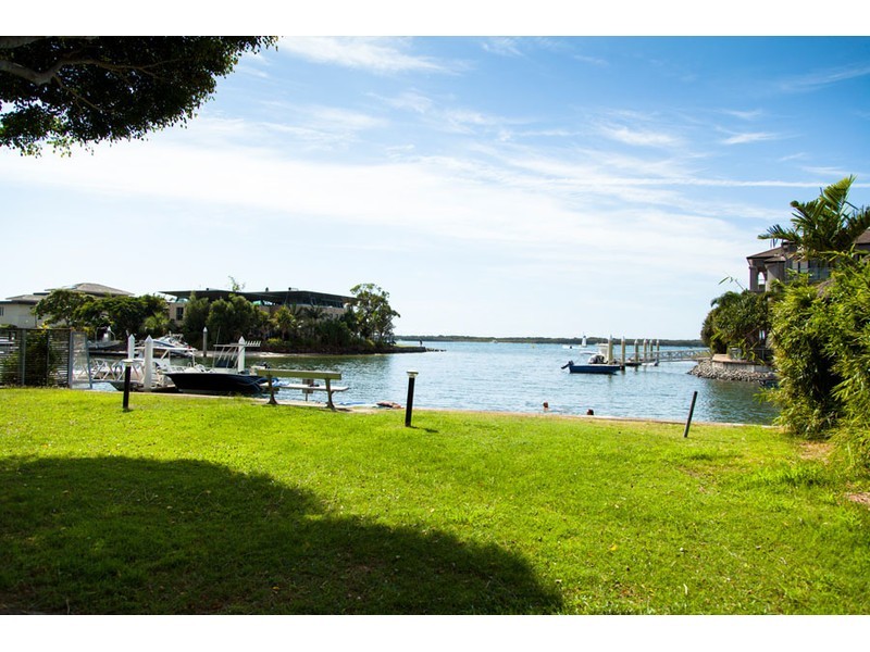 3/20 Madang Crescent, Runaway Bay QLD 4216