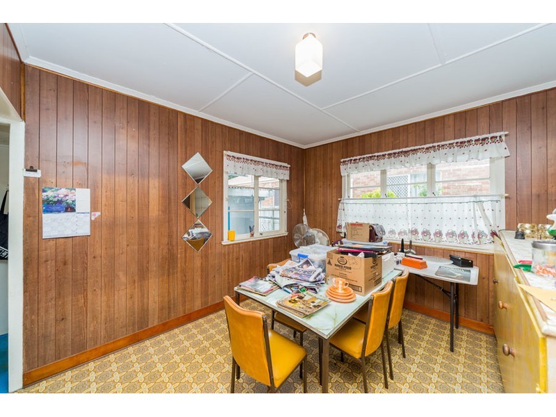 30 Huth Street, Labrador QLD 4215