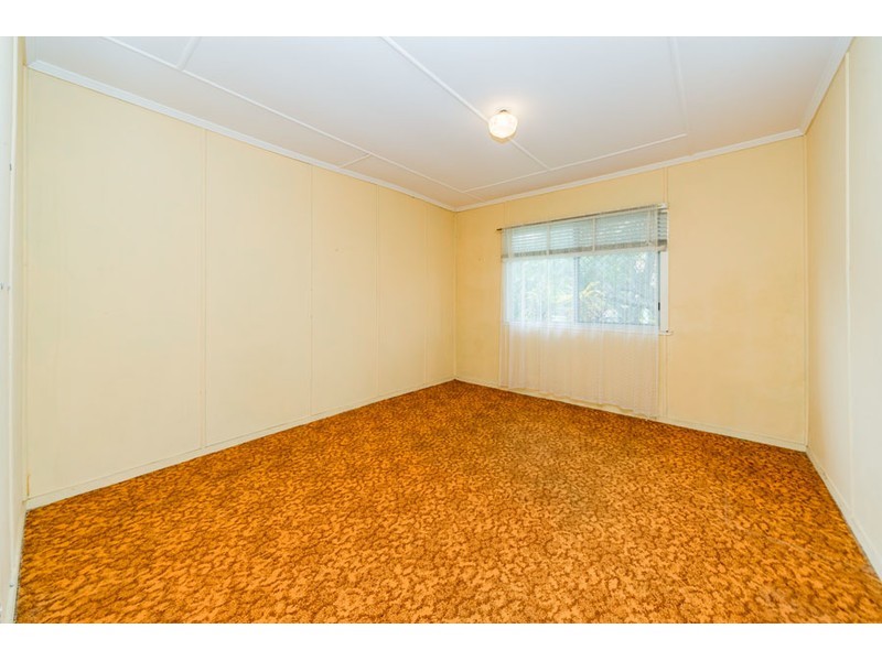 30 Huth Street, Labrador QLD 4215