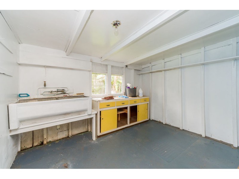 30 Huth Street, Labrador QLD 4215