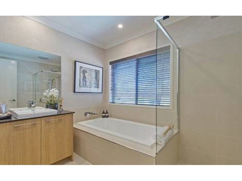 5 San Gabriel Crescent, Upper Coomera QLD 4209