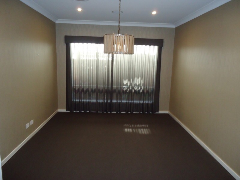 5 San Gabriel Crescent, Upper Coomera QLD 4209