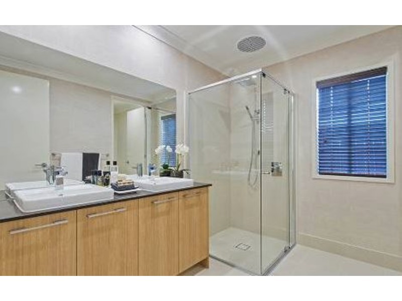 5 San Gabriel Crescent, Upper Coomera QLD 4209