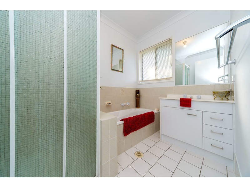 1/13 Jannie Court, Labrador QLD 4215