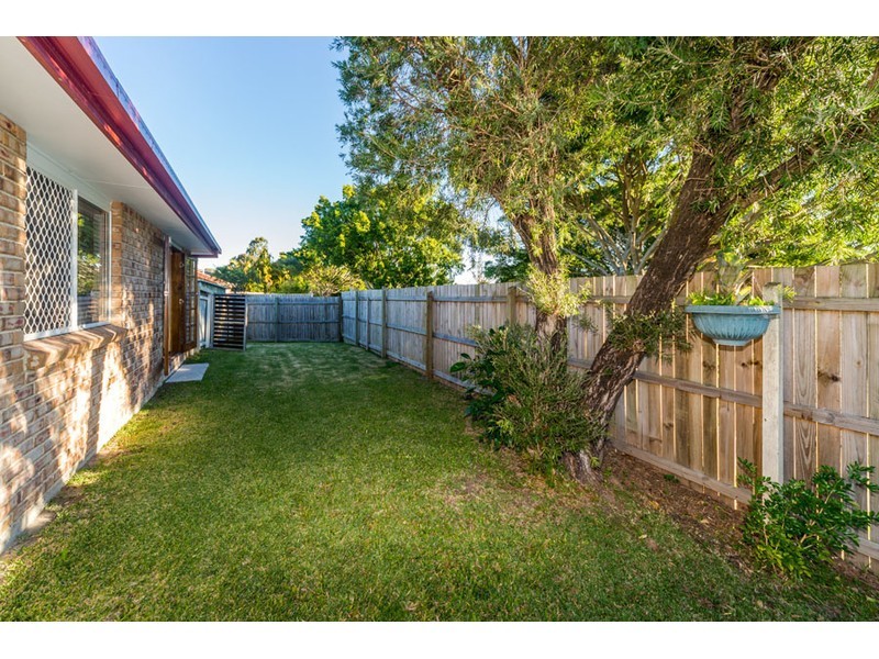 1/13 Jannie Court, Labrador QLD 4215