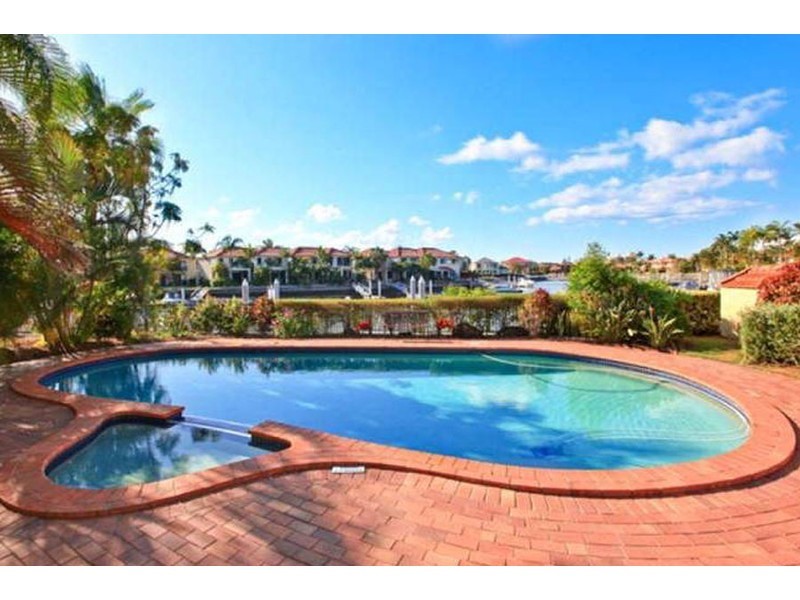 17/41a Broadwater Street, Runaway Bay QLD 4216