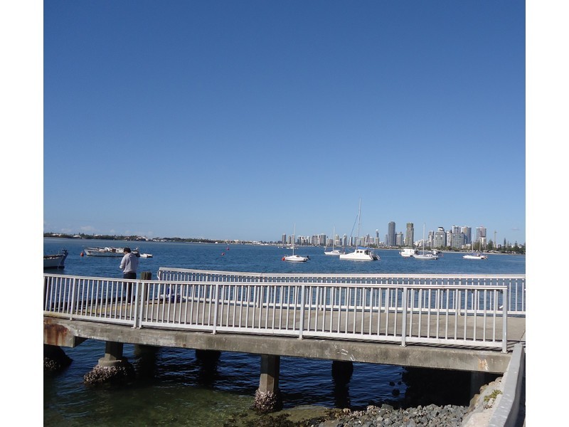 14/115 Frank Street, Labrador QLD 4215