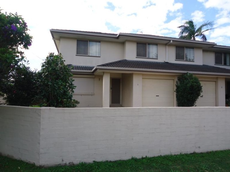 1/21 Central Street, Labrador QLD 4215