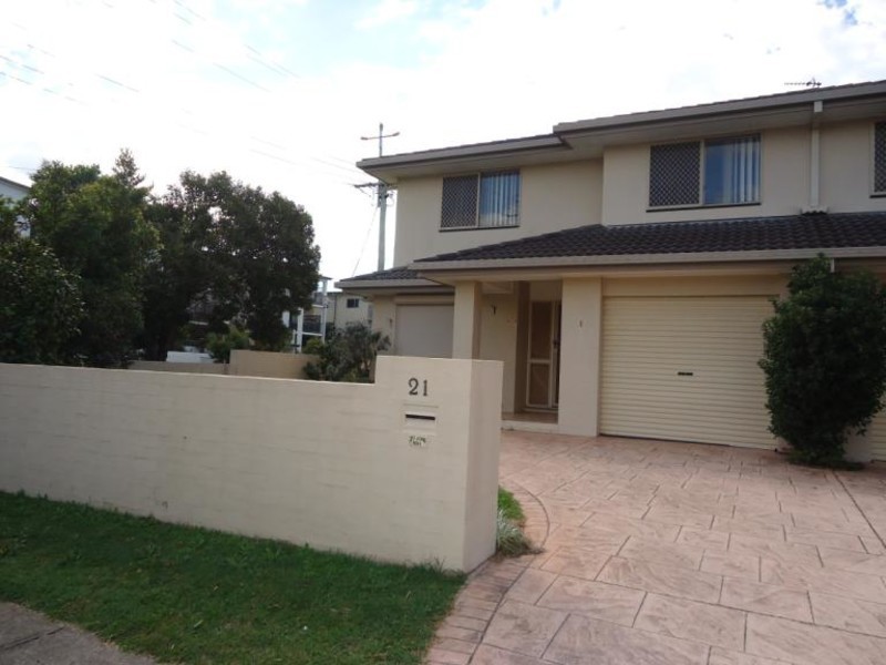 1/21 Central Street, Labrador QLD 4215