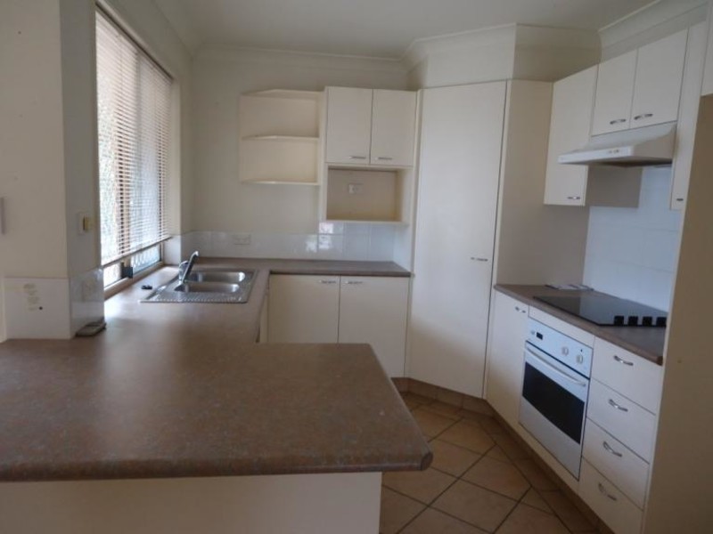 1/21 Central Street, Labrador QLD 4215