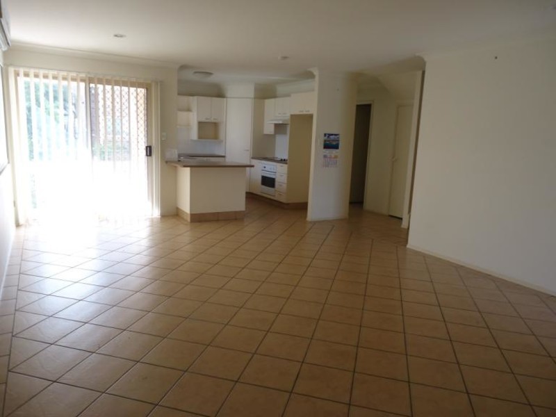 1/21 Central Street, Labrador QLD 4215