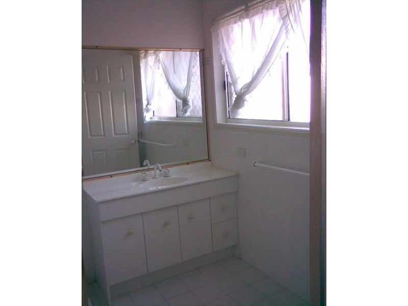 16 Jacaranda Avenue, Hollywell QLD 4216