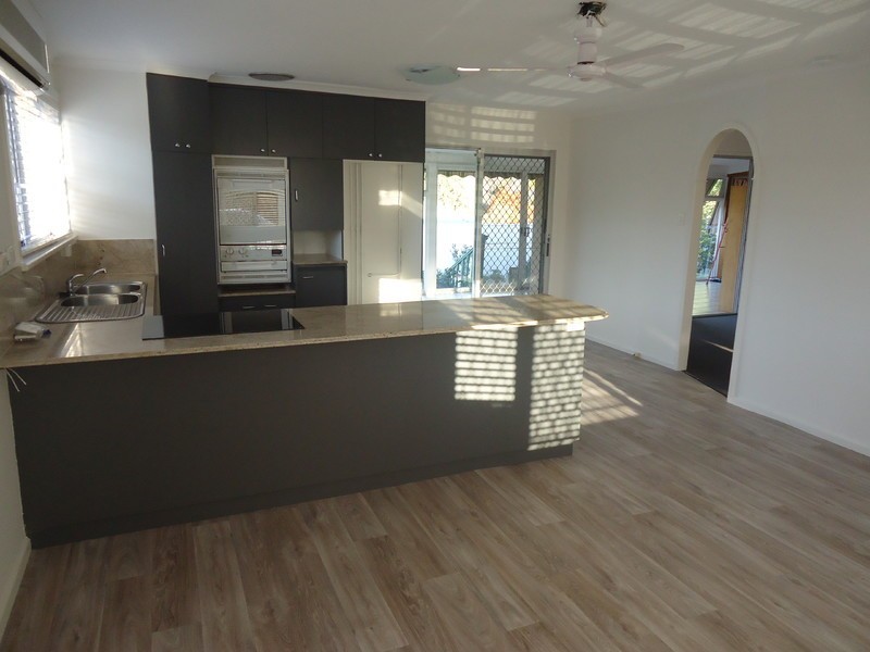 25 Echlin Street, Labrador QLD 4215