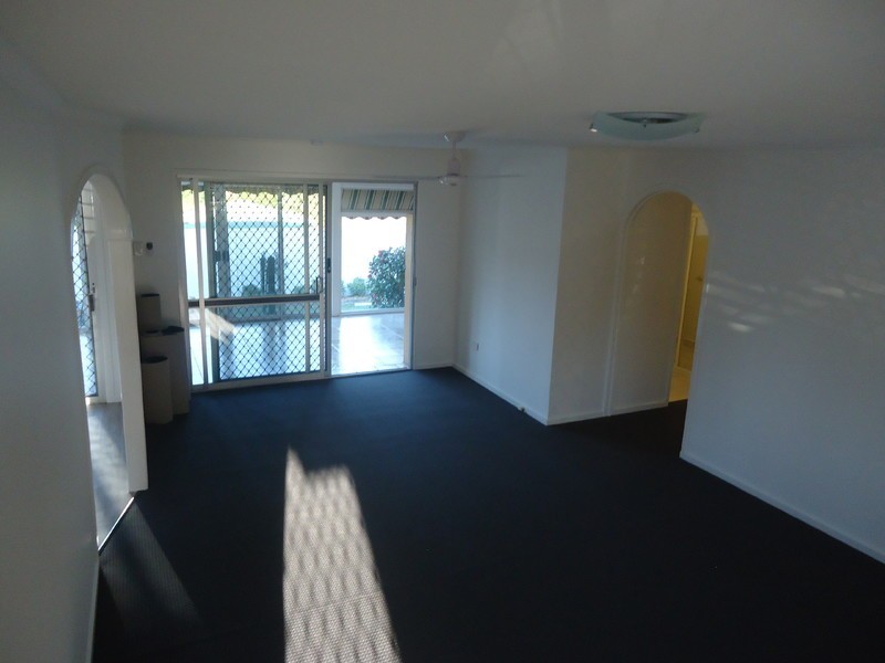 25 Echlin Street, Labrador QLD 4215