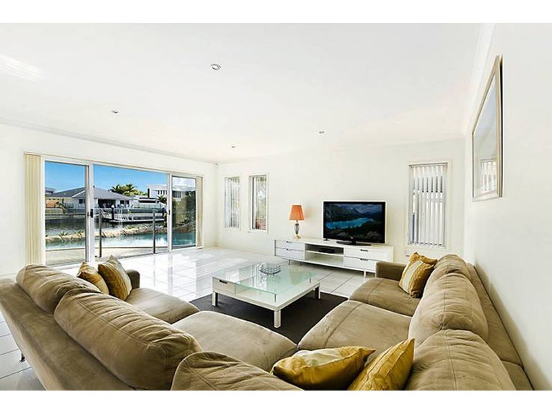 27 North Quay Drive, Biggera Waters QLD 4216