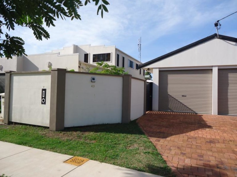 2/43 Errol Avenue, Paradise Point QLD 4216