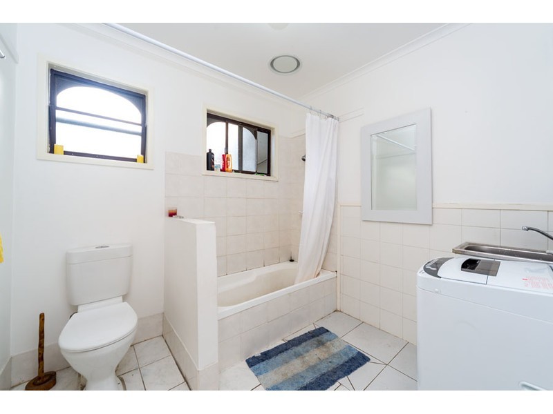 34 Allinga Street, Coombabah QLD 4216