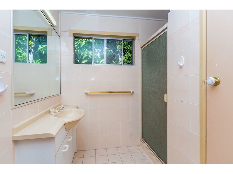 163 The Esplanade, Coombabah QLD 4216