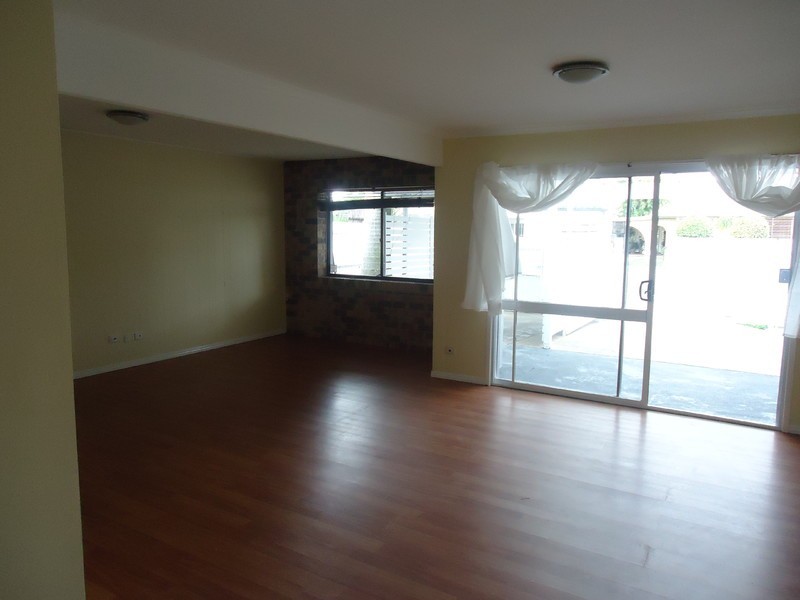 64 Jacaranda Avenue, Hollywell QLD 4216