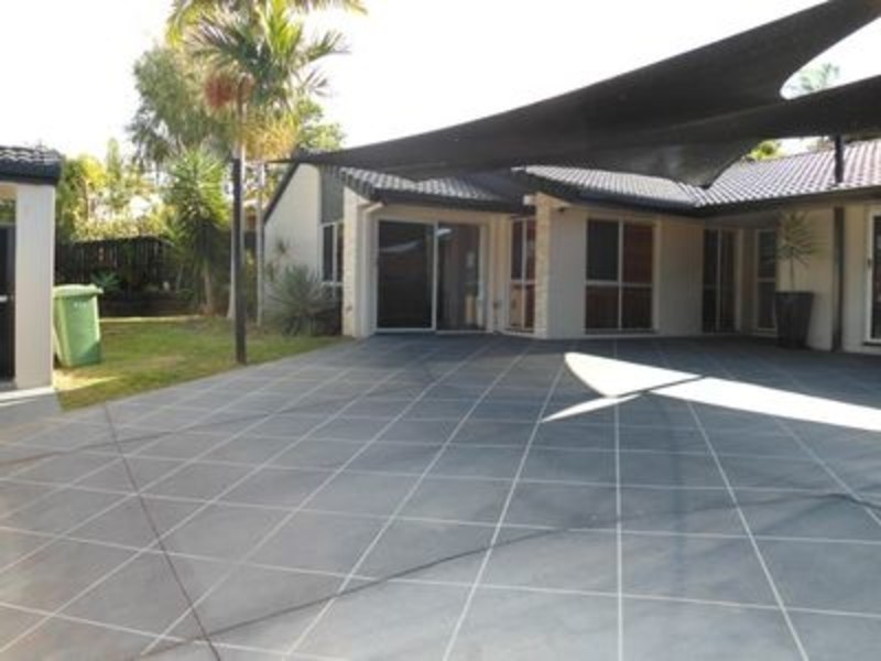 271 Central Street, Arundel QLD 4214