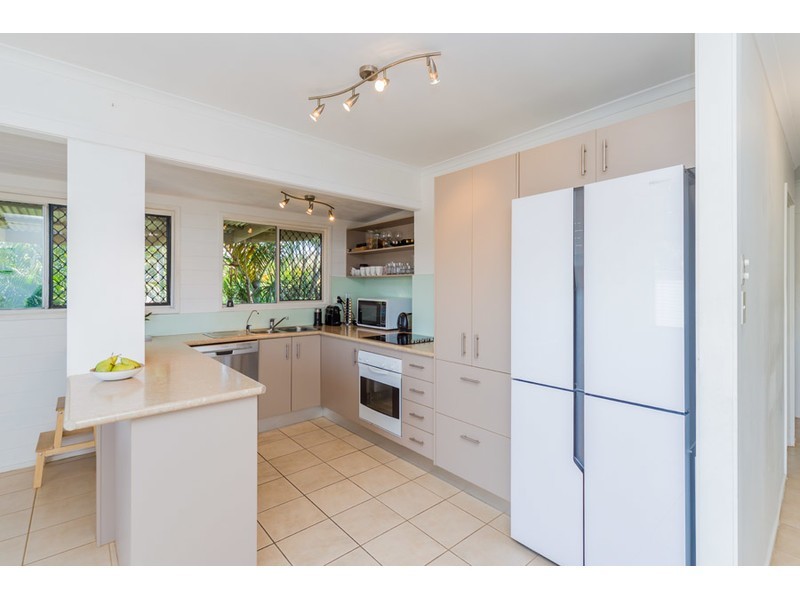 17 Iando Street, Coombabah QLD 4216